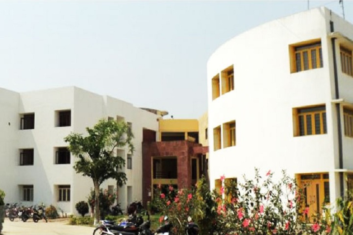 https://cache.careers360.mobi/media/colleges/social-media/media-gallery/24916/2020/7/6/Campus view of Smt Satyawati Devi Institute of Education and Technology  Ambedkar_Campus-view.jpg